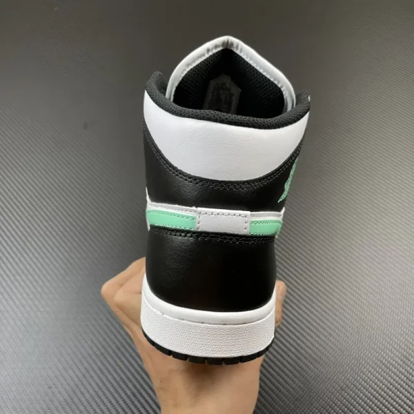 Air Jordan 1 Mid "Green Glow" - Imagem 5
