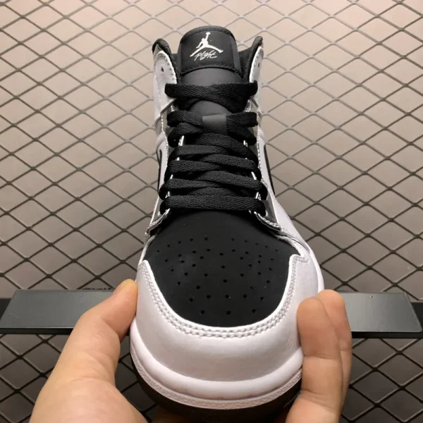 Air Jordan 1 Mid "Alternate Think 16" - Imagem 7