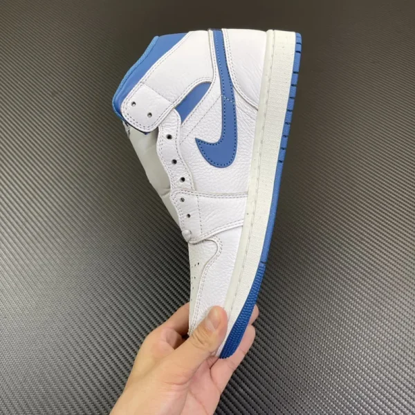 Air Jordan 1 Mid SE “White/Industrial Blue” - Imagem 6