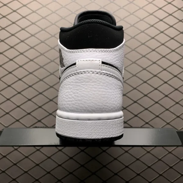 Air Jordan 1 Mid "Alternate Think 16" - Imagem 8