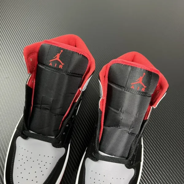Air Jordan 1 Mid SE “Bred Shadow” - Imagem 2