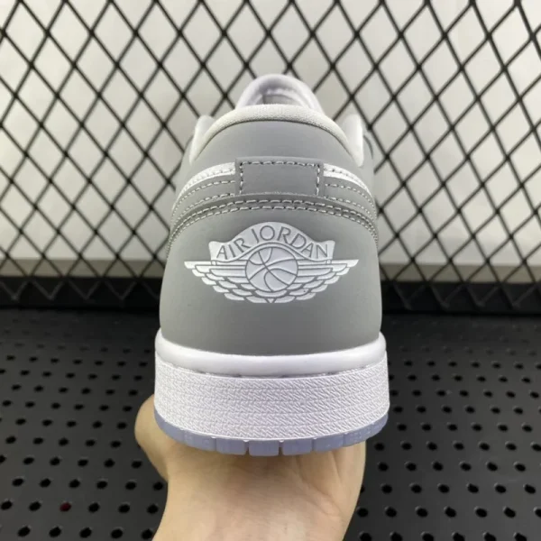 Air Jordan 1 Low "White/Wolf Grey" - Imagem 3