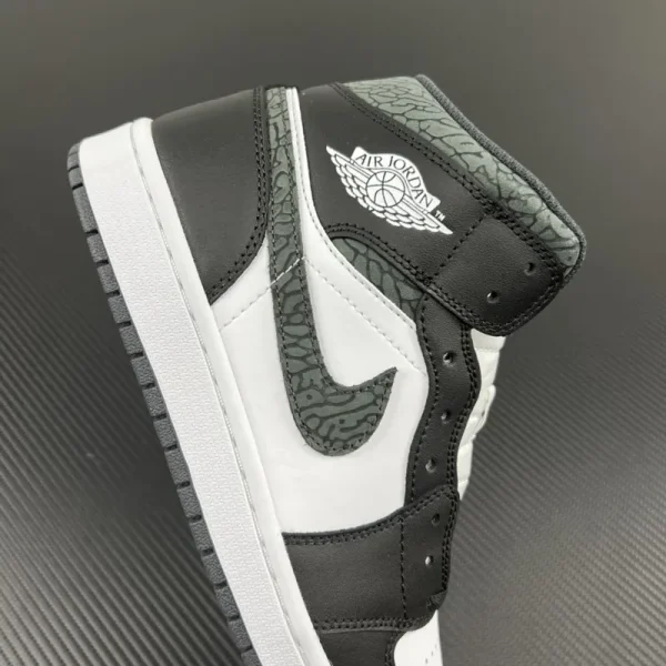 Air Jordan 1 Mid SE "Panda Elephant" - Imagem 3