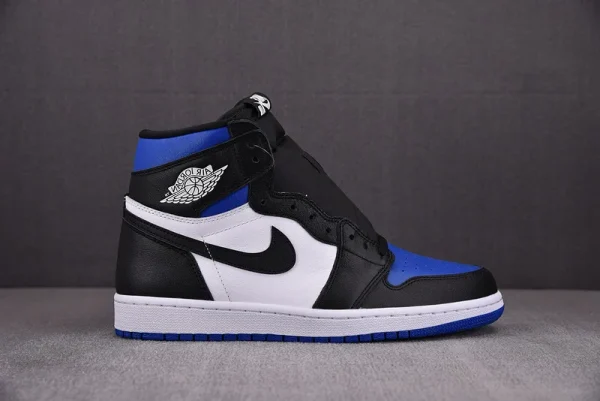 Air Jordan 1 High OG “Royal Toe”