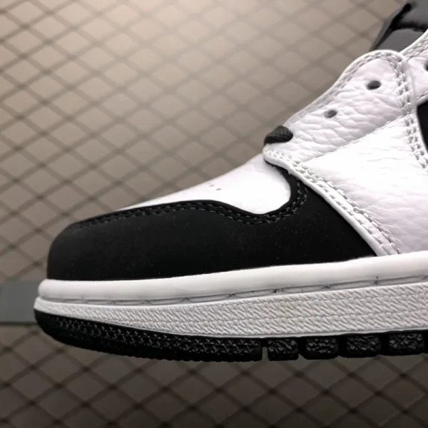 Air Jordan 1 Retro Mid "Tuxedo" - Imagem 5