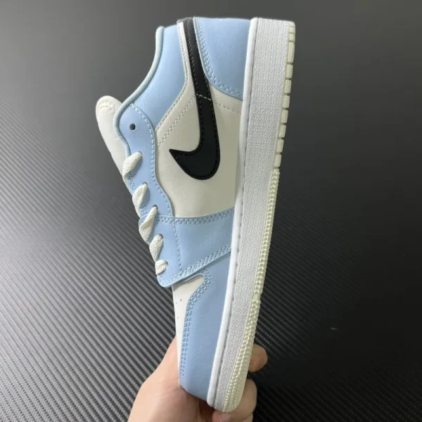 Air Jordan 1 Low "Ice Blue" - Imagem 6