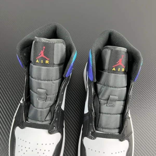 Air Jordan 1 Mid SE "Bright Concord/True Red" - Imagem 2