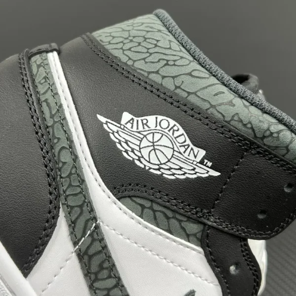 Air Jordan 1 Mid SE "Panda Elephant" - Imagem 8