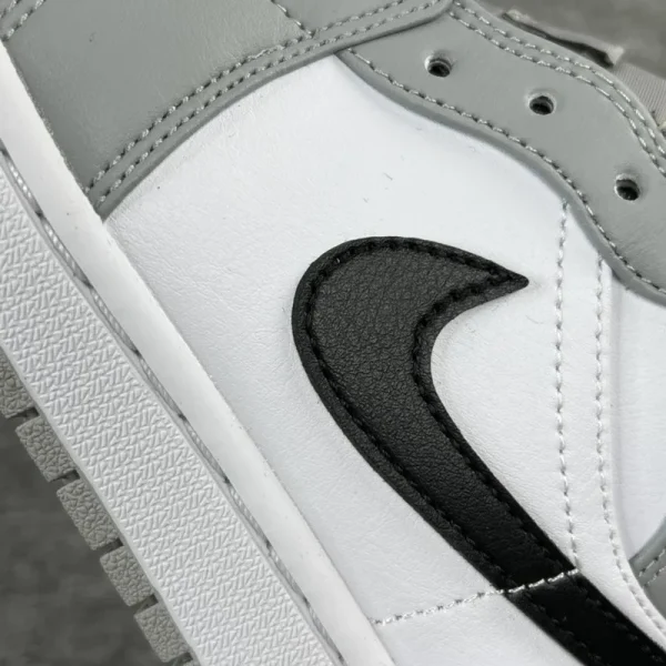 Air Jordan 1 Mid "Light Smoke Grey" - Imagem 8