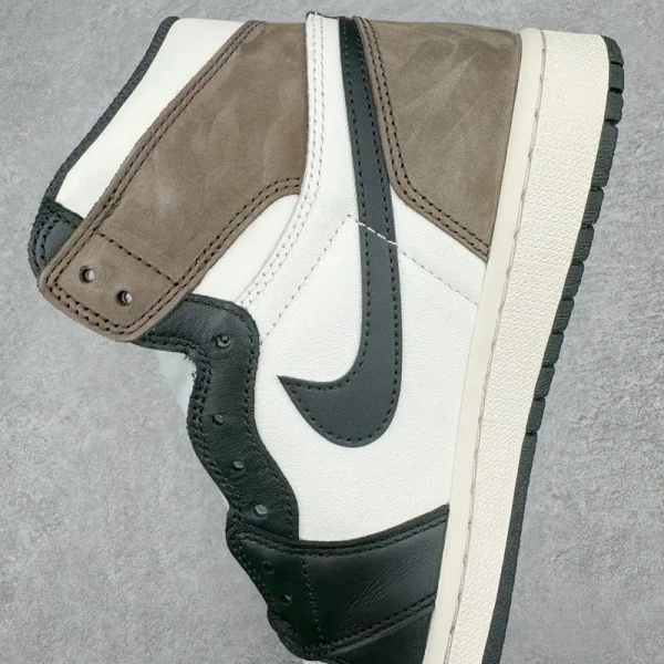 Air Jordan 1 High OG “Dark Mocha” - Imagem 6