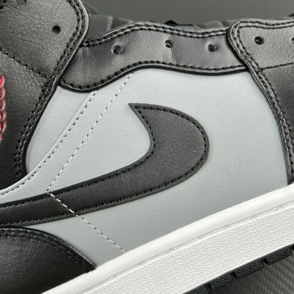 Air Jordan 1 Mid SE "Black Chrome" - Imagem 9