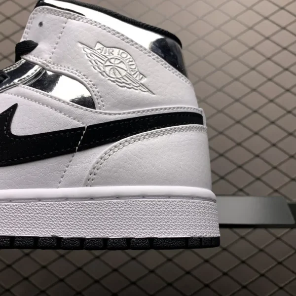 Air Jordan 1 Mid "Alternate Think 16" - Imagem 3