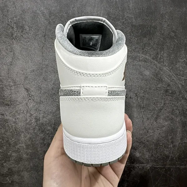 Air Jordan 1 Mid SE "Velvet Grey" - Imagem 5