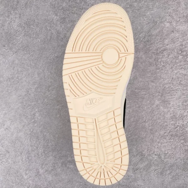 Air Jordan 1 Mid "Barely Orange" - Imagem 8