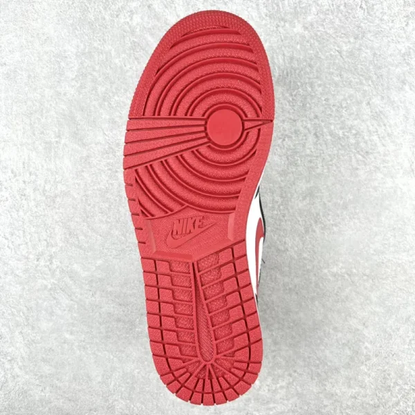 Air Jordan 1 Mid "Gym Red Black White" - Imagem 8