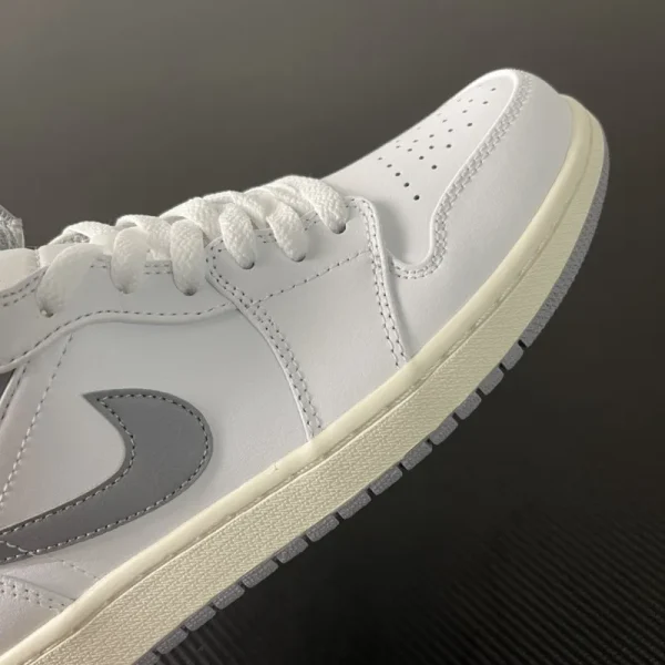 Air Jordan 1 Mid "Neutral Grey" - Imagem 3