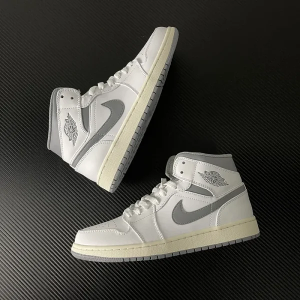 Air Jordan 1 Mid "Neutral Grey" - Imagem 2