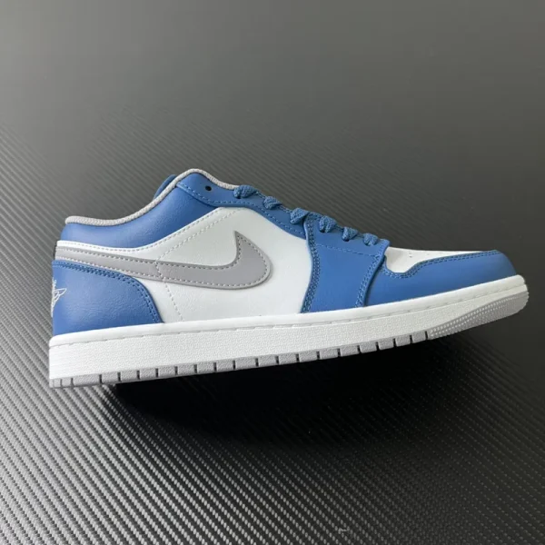 Air Jordan 1 Low "True Blue"