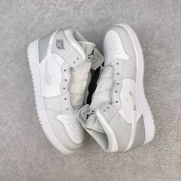Air Jordan 1 Mid SE “Grey Camo Swoosh” - Imagem 4