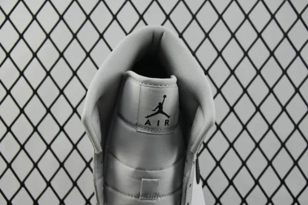 Air Jordan 1 Mid “Grey Fog” - Imagem 9