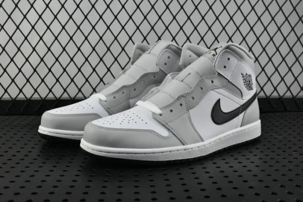Air Jordan 1 Mid “Grey Fog” - Imagem 8