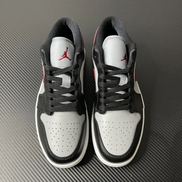 Air Jordan 1 Low "Black/Grey/Red" - Imagem 8