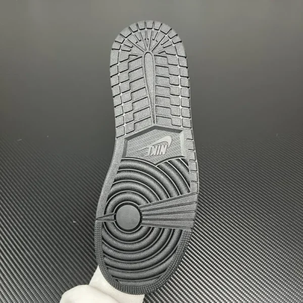 Air Jordan 1 Mid SE "Black Chrome" - Imagem 6