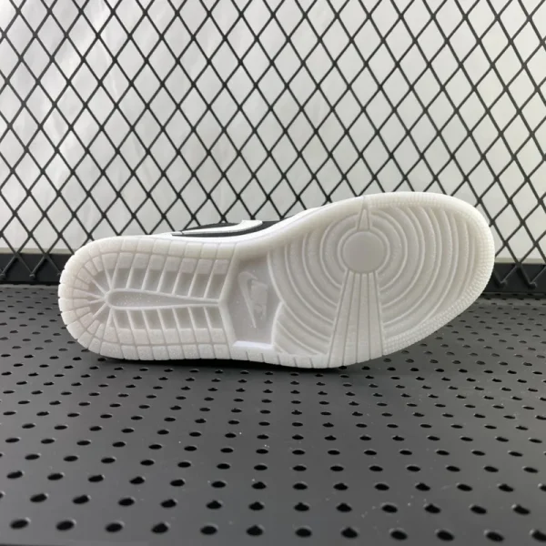 Air Jordan 1 Low  SE Diamond "Black White" - Imagem 9