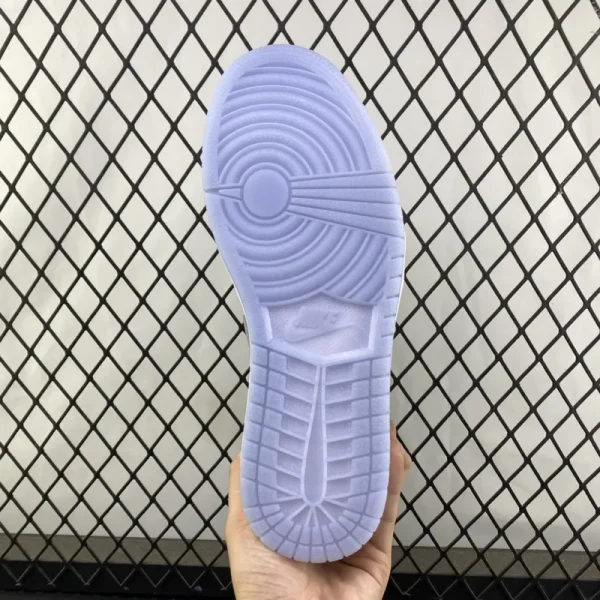 Air Jordan 1 Low "White/Wolf Grey" - Imagem 7
