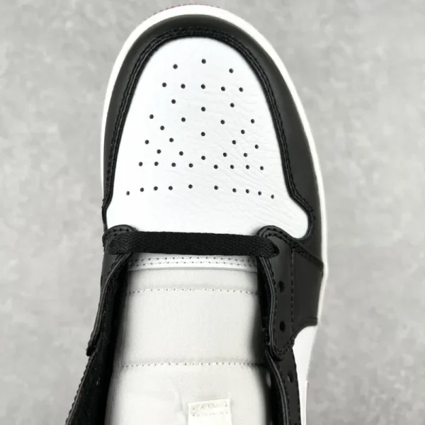 Air Jordan 1 Mid "Gym Red Black White" - Imagem 3