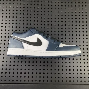 Air Jordan 1 Low “Dark Teal”