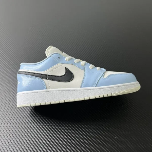 Air Jordan 1 Low "Ice Blue"