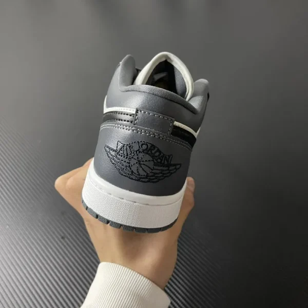 Air Jordan 1 Low “Dark Grey / White / Black” - Imagem 3