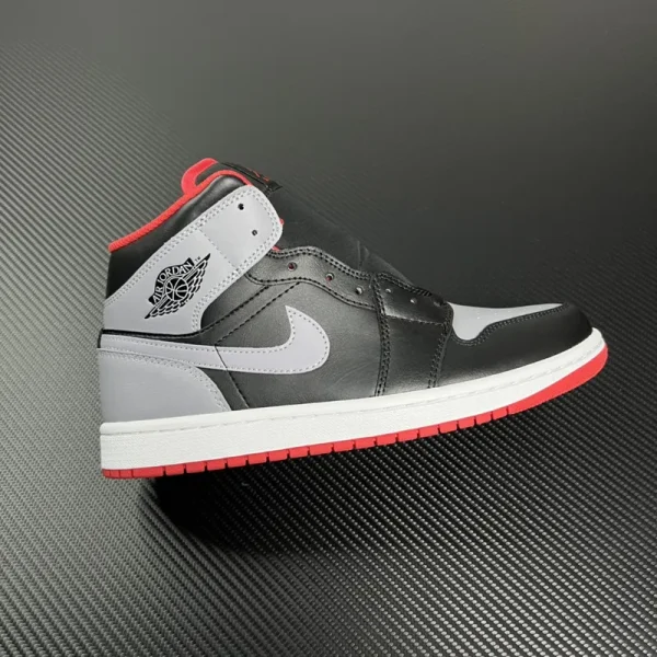 Air Jordan 1 Mid SE “Bred Shadow”