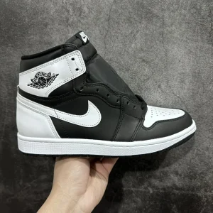 Air Jordan 1 Retro High OG “Black and White”