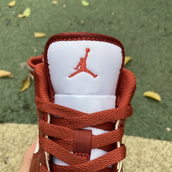 Air Jordan 1 Low SE "Dune Red" - Imagem 6