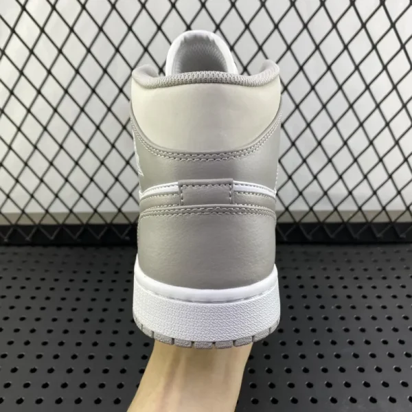 Air Jordan 1 Mid “Linen / College Grey” - Imagem 7