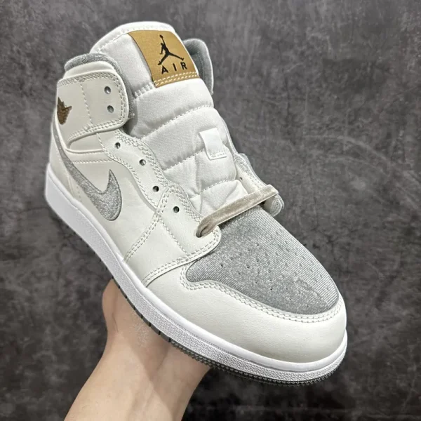 Air Jordan 1 Mid SE "Velvet Grey" - Imagem 4