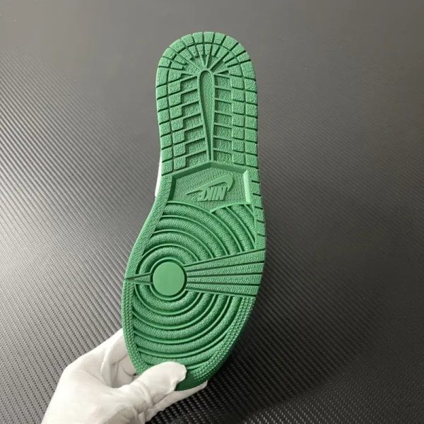 Air Jordan 1 Mid SE “Grey/ Pine Green” - Imagem 3