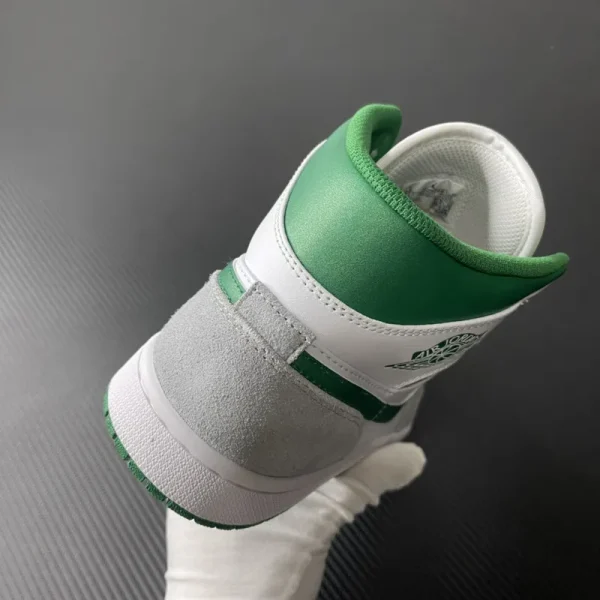 Air Jordan 1 Mid SE “Grey/ Pine Green” - Imagem 5