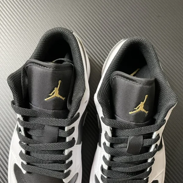Air Jordan 1 Low "Black White Gold" - Imagem 6