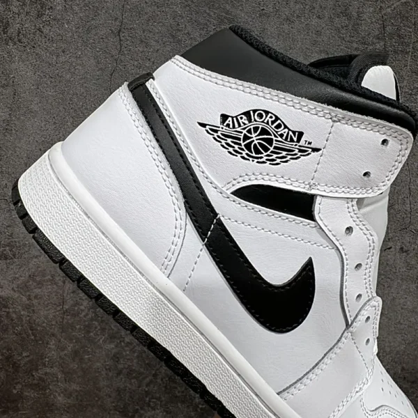 Air Jordan 1 Mid "Reverse Panda" - Imagem 8