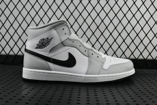 Air Jordan 1 Mid “Grey Fog”