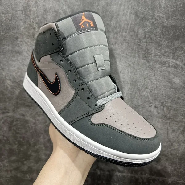 Air Jordan 1 Mid SE "Night Stadium" - Imagem 4