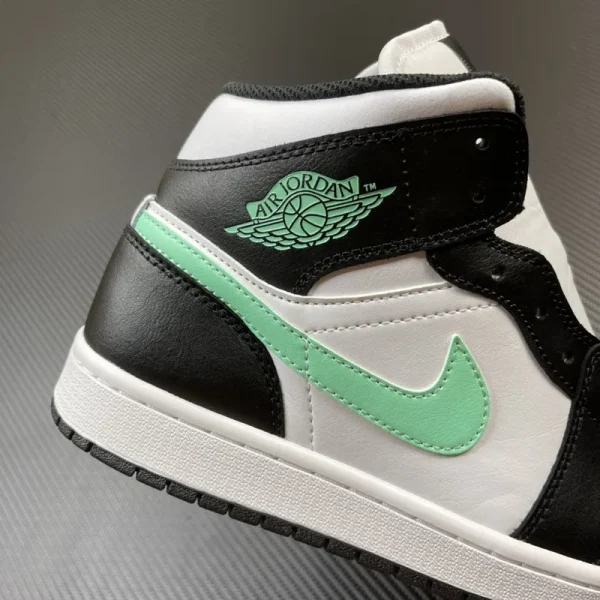Air Jordan 1 Mid "Green Glow" - Imagem 4