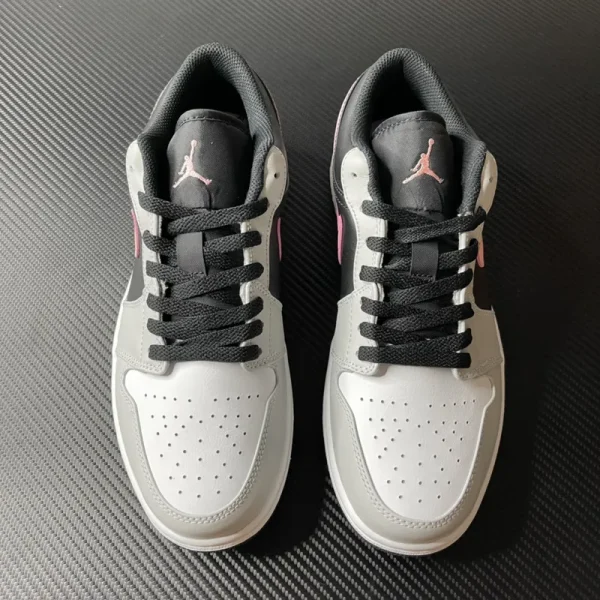 Air Jordan 1 Low “Black Grey Pink” - Imagem 3