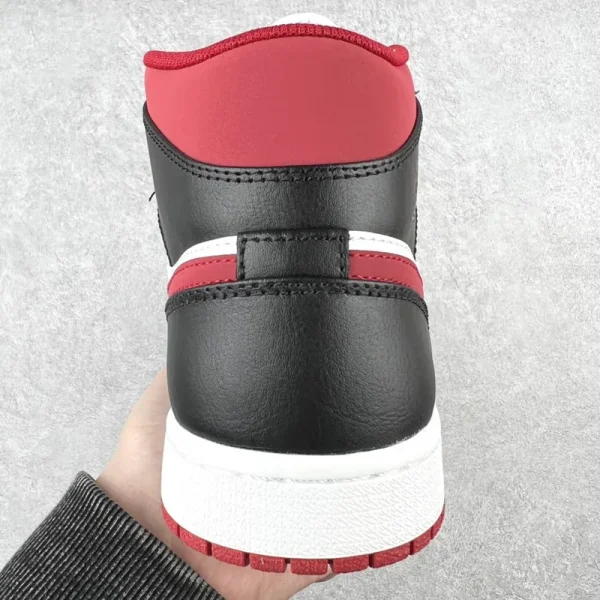 Air Jordan 1 Mid "Gym Red Black White" - Imagem 7
