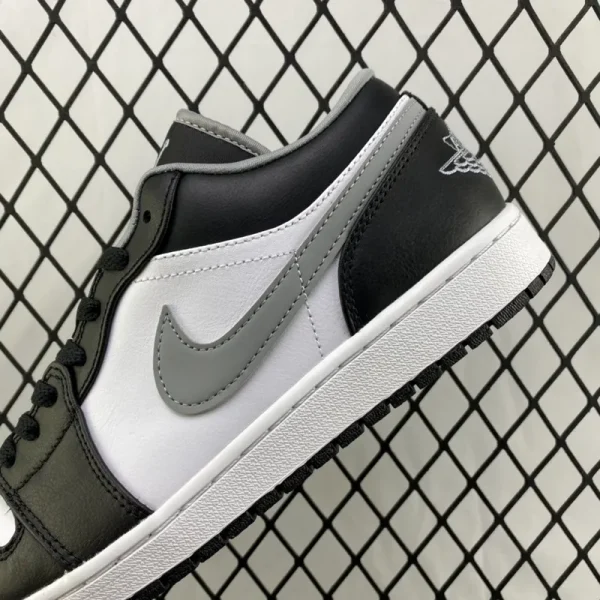 Air Jordan 1 Low “Shadow” (Black Sole) - Imagem 4