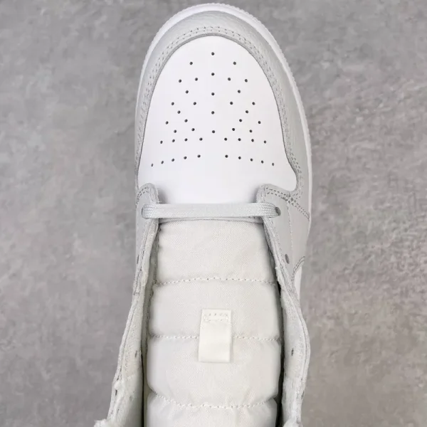 Air Jordan 1 Mid SE “Grey Camo Swoosh” - Imagem 5