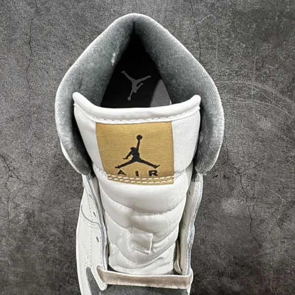 Air Jordan 1 Mid SE "Velvet Grey" - Imagem 9